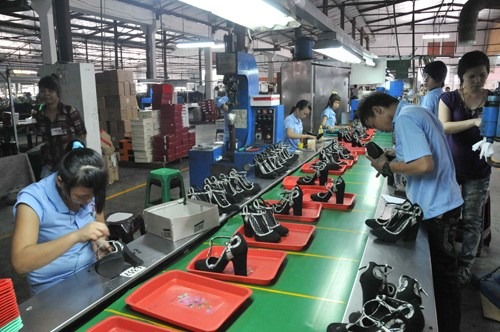 xưởng giày dép xuất khẩu